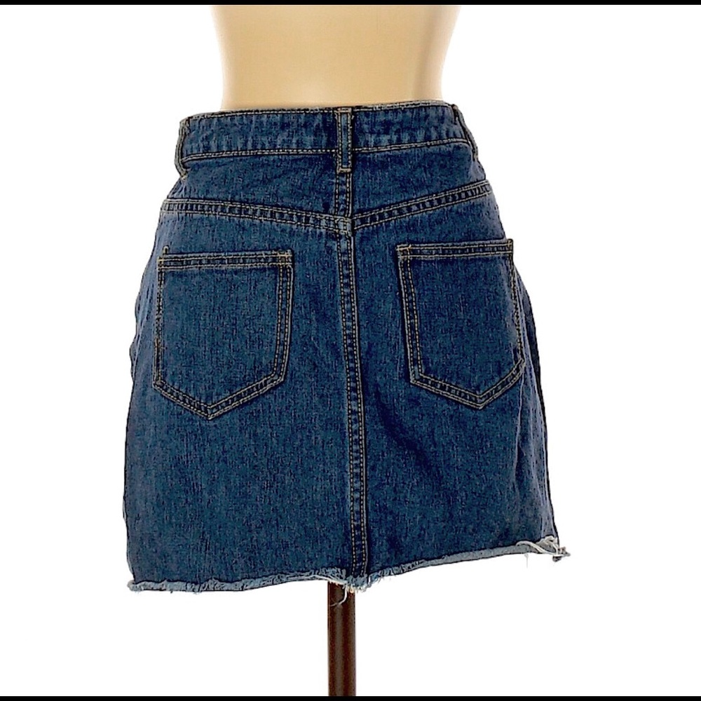 Missguided Frayed & Ripped Denim Skirt - Picture 2 of 5